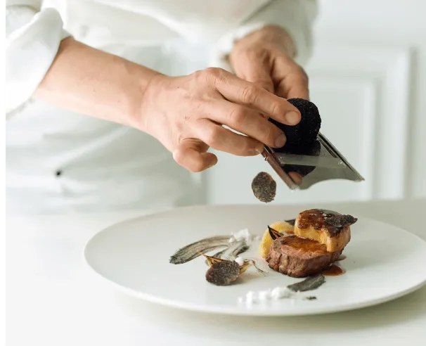 心と会話が弾むゲストへ美食のおもてなし