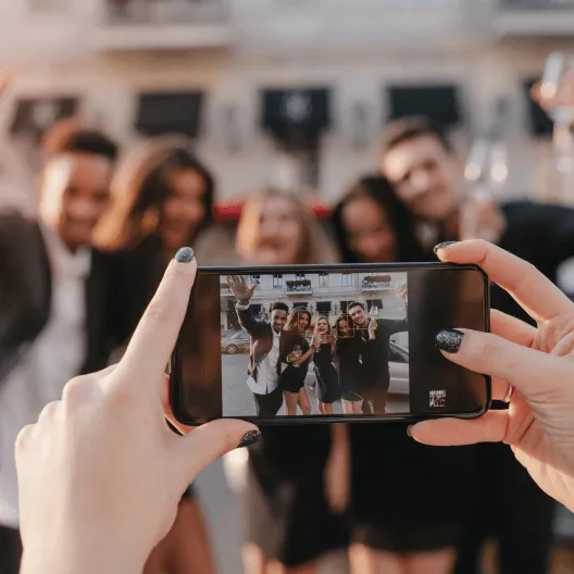 SNSでおふたりをお祝いしよう