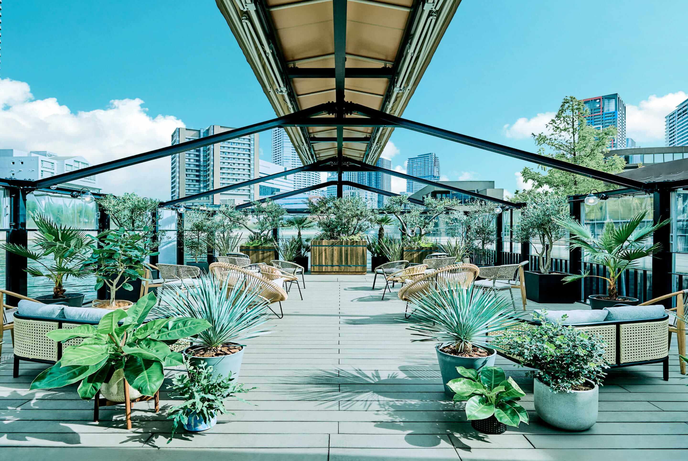 セレモニーを行う水上テラス