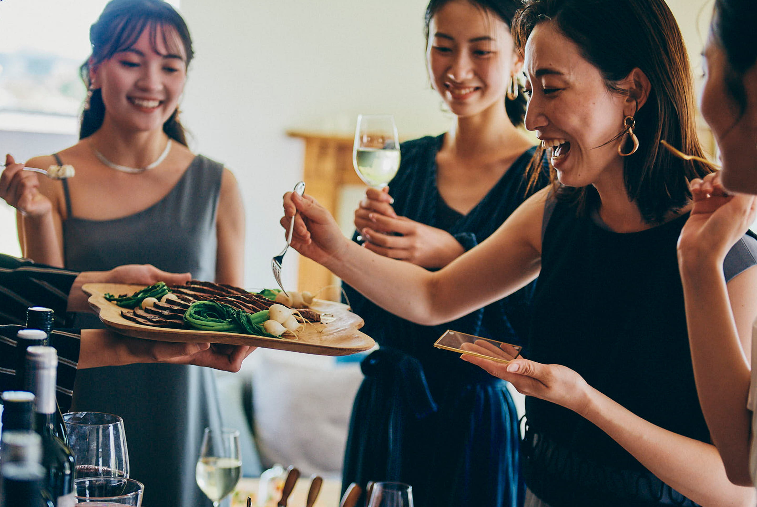 ブッフェスタイルで自由なタイミングでお食事を。
