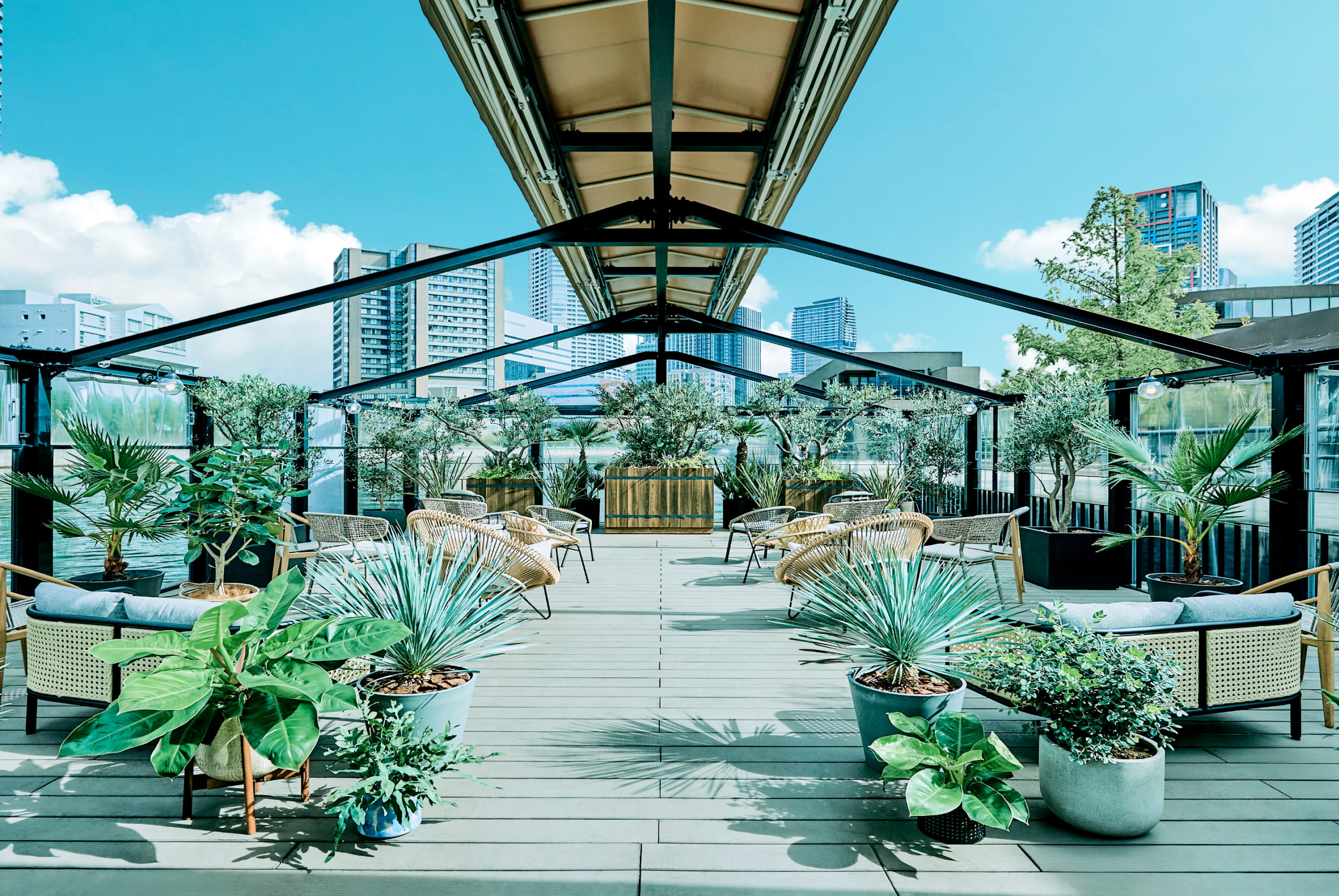 セレモニーを行う水上テラス