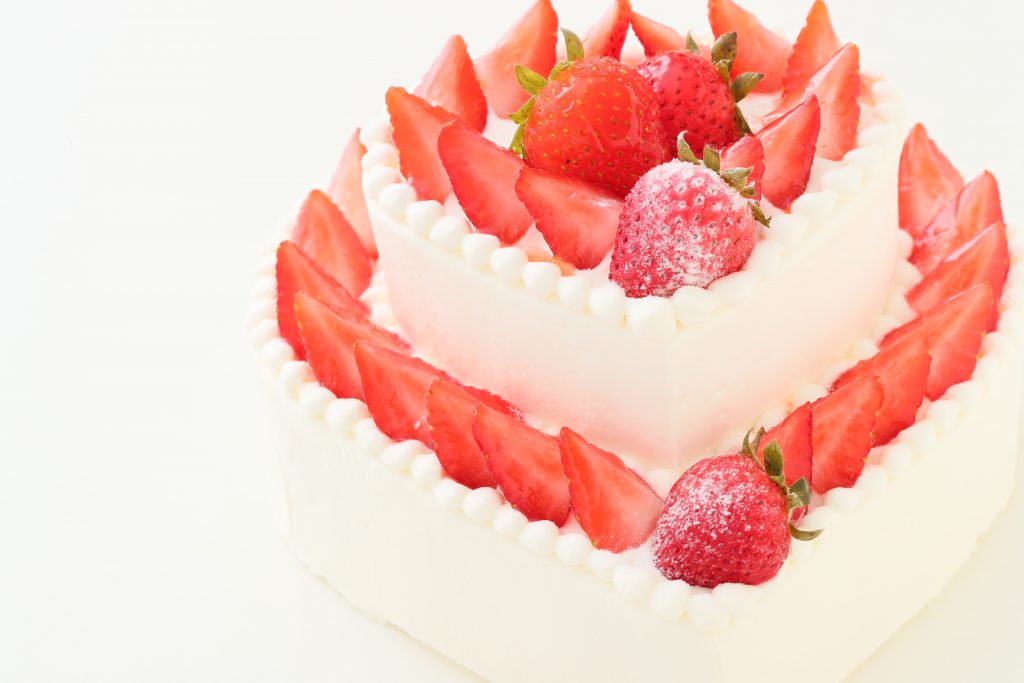 結婚記念日におすすめ！結婚式のケーキが味わえる、「記念日ケーキ」特集のアイキャッチ