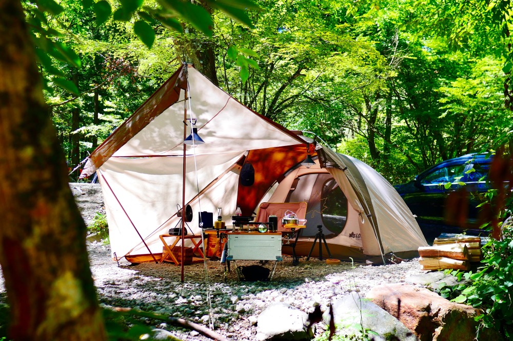 キャンプ場の熱中症対策！夏のキャンプの過ごし方のアイキャッチ